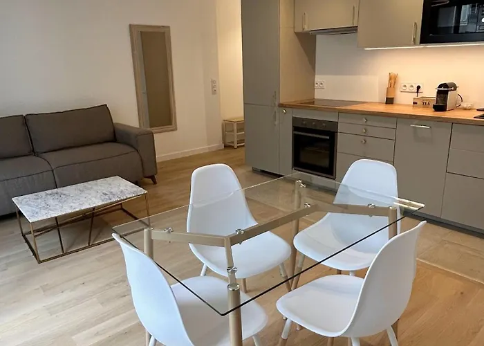 Nice Flat Paris Clichy